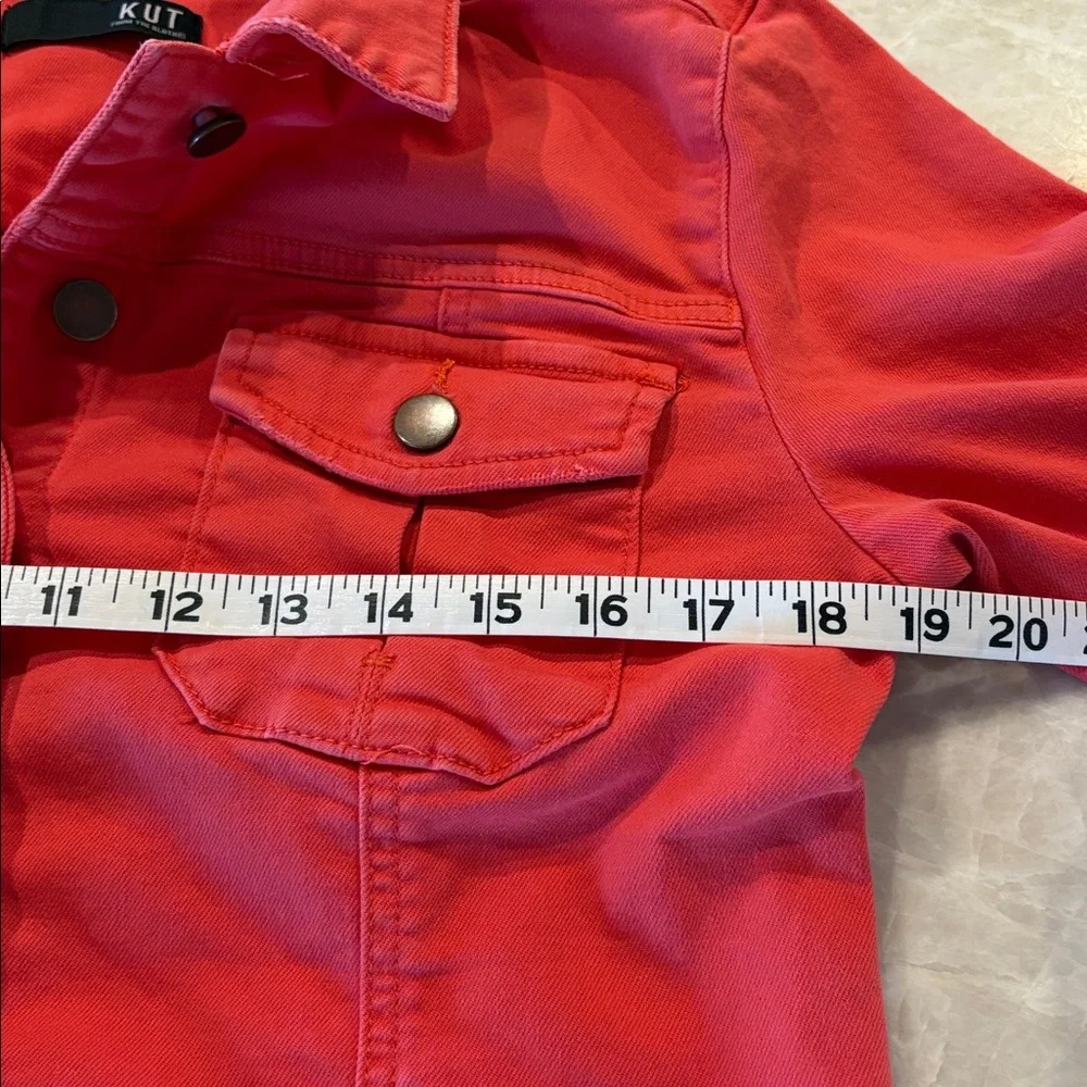 KUT women’s twill colored denim jacket. - Picture 11 of 16